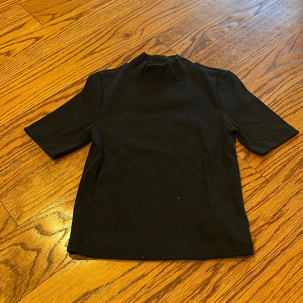 Gap Teen Girl’s Black Ribbed Tee Size 8
